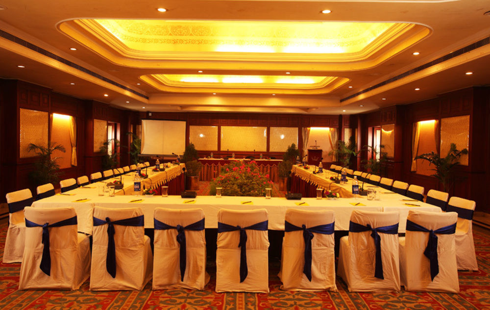 The Crown, Bhubaneswar - Ihcl Seleqtions Hotel Екстериор снимка